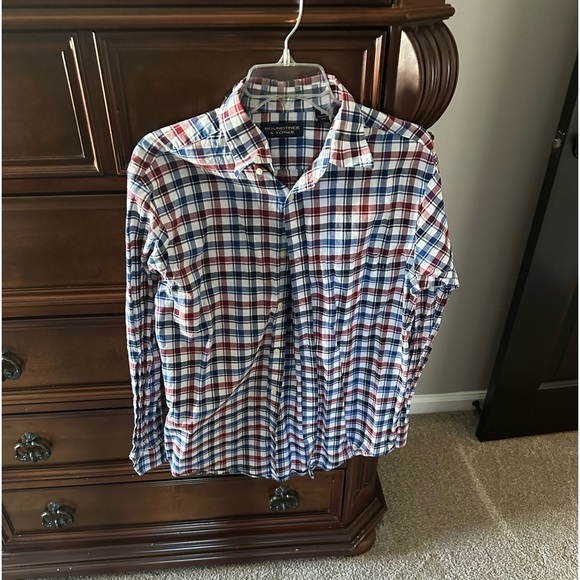 Roundtree and Yorke Plaid Button Down - Picture 1 of 3